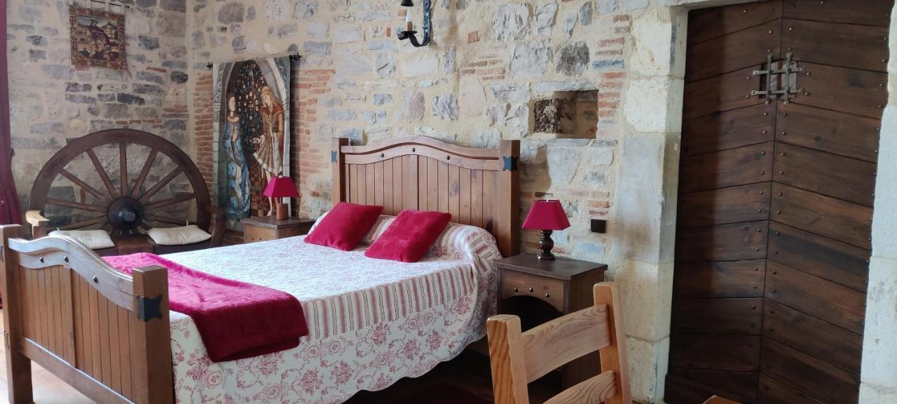 コルド・シュル・シエル シャンブル ドート レスクエル デ シュヴァリエ Bed & Breakfast エクステリア 写真