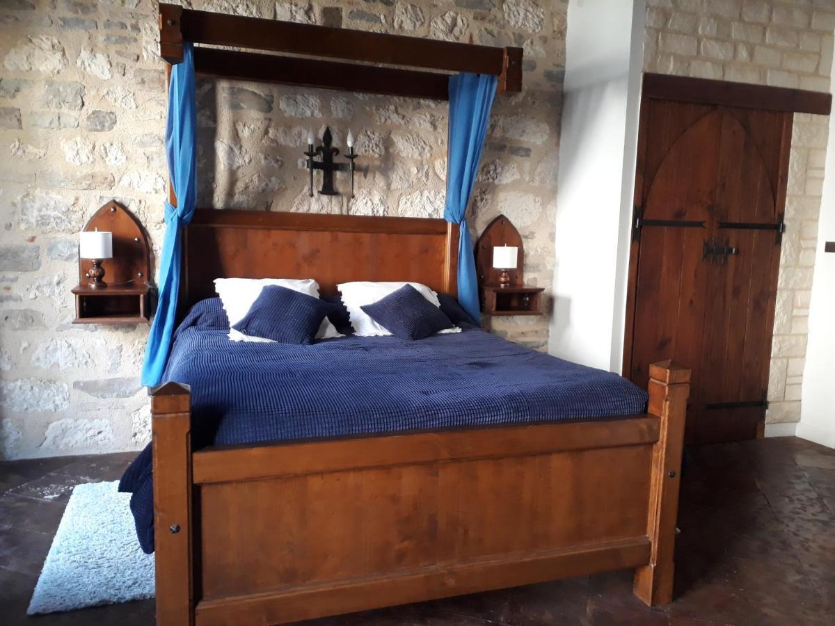 コルド・シュル・シエル シャンブル ドート レスクエル デ シュヴァリエ Bed & Breakfast エクステリア 写真